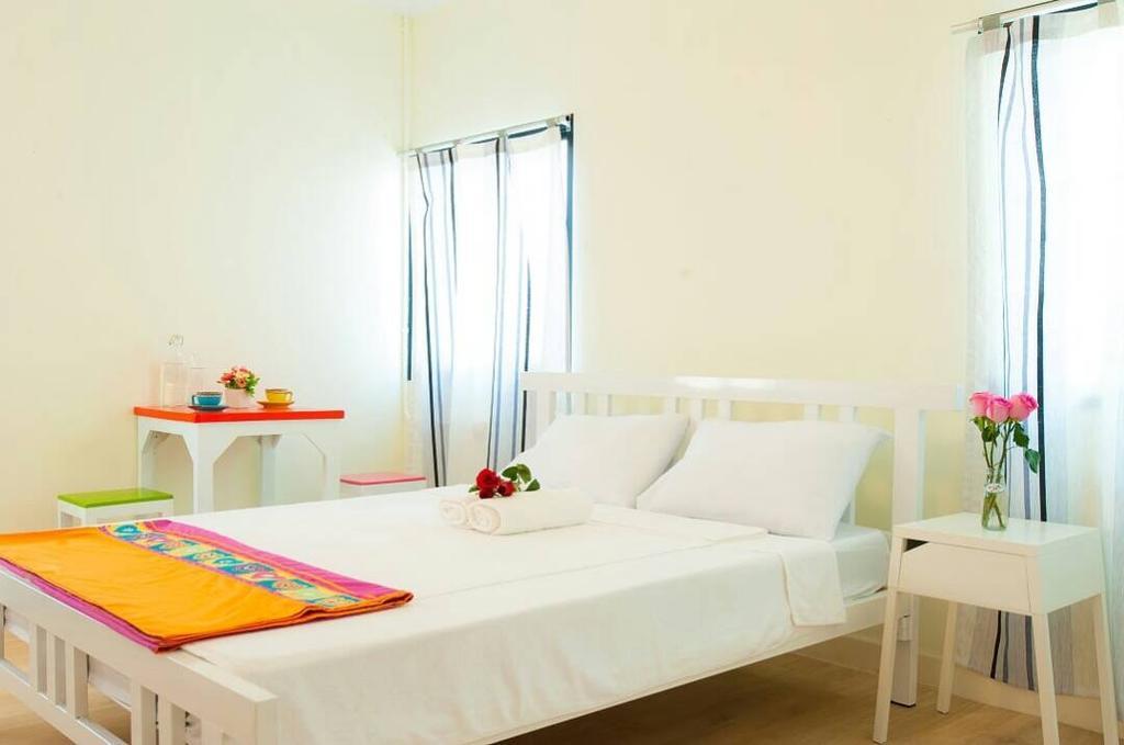 My Thai Hostel Bangkok Bagian luar foto