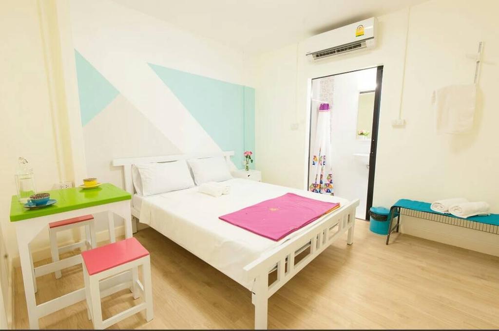 My Thai Hostel Bangkok Bagian luar foto