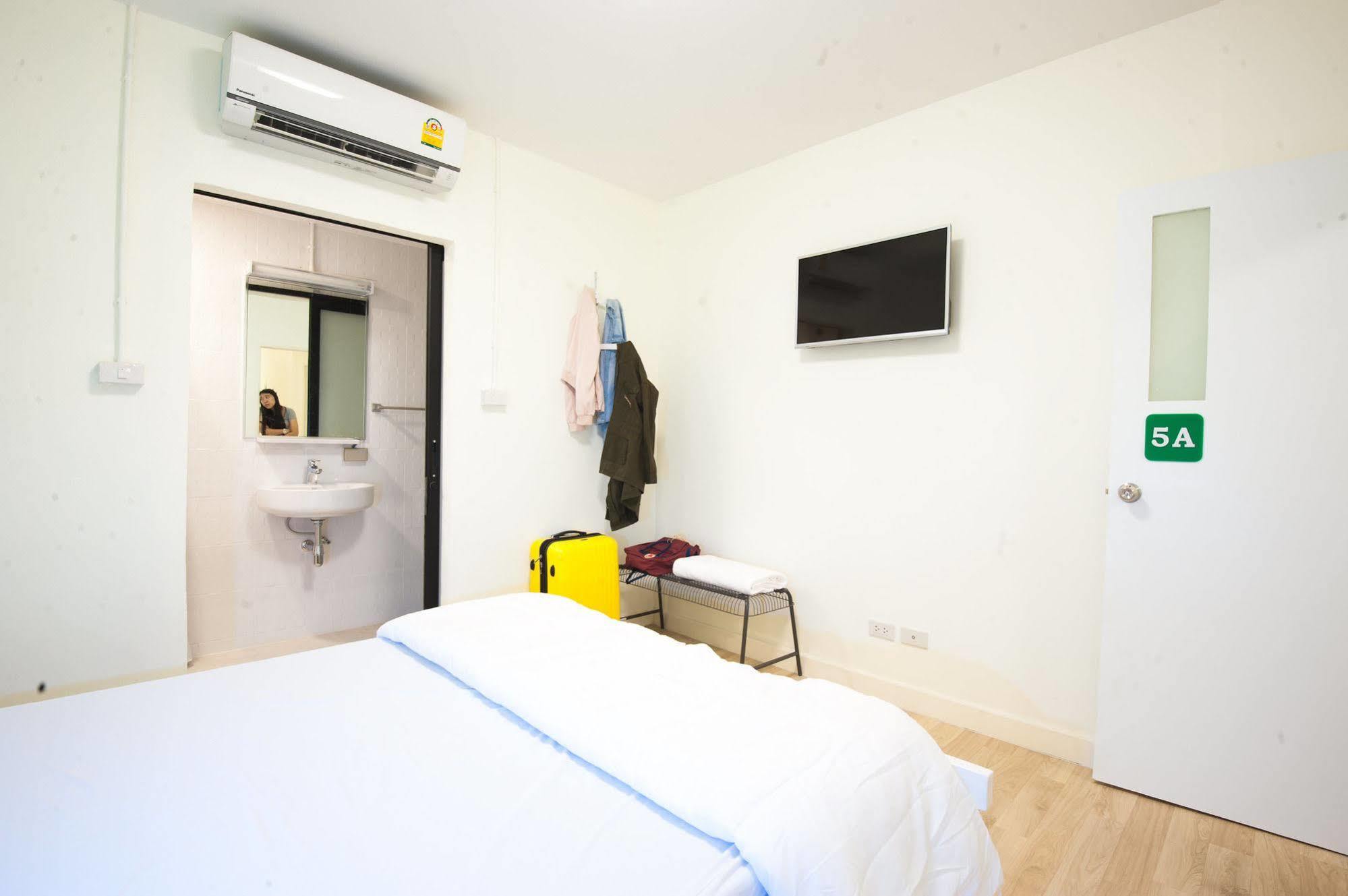 My Thai Hostel Bangkok Bagian luar foto