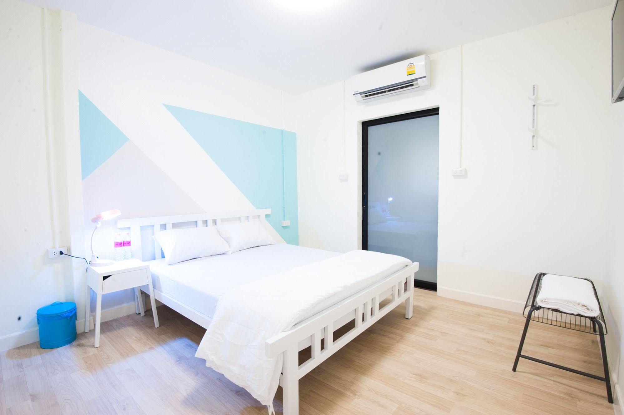 My Thai Hostel Bangkok Bagian luar foto